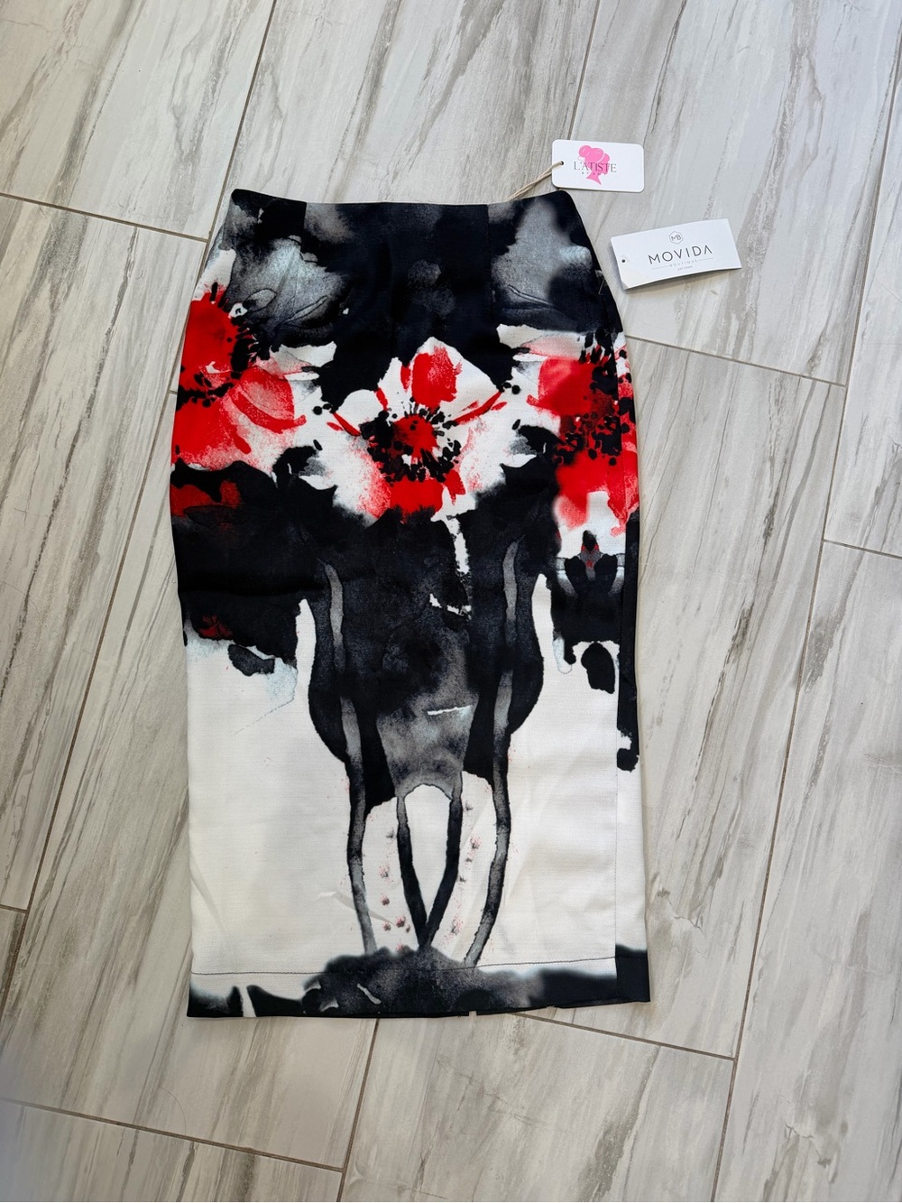 L'ATISTE Black White & Red Watercolor Floral Pencil Skirt